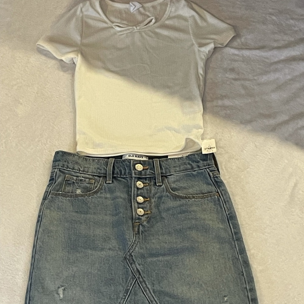 Jean skirt with white top